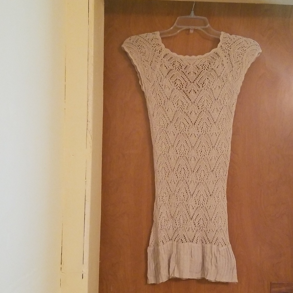 Candie's - Picture 3 of 4